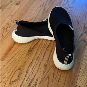 ADIDAS Slip on shoes!